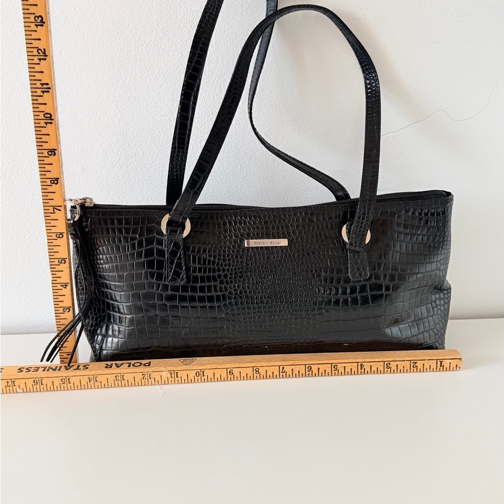 Made in Colombia Black Croc-Embossed Shoulder Bag - Women - Picture 2 of 8